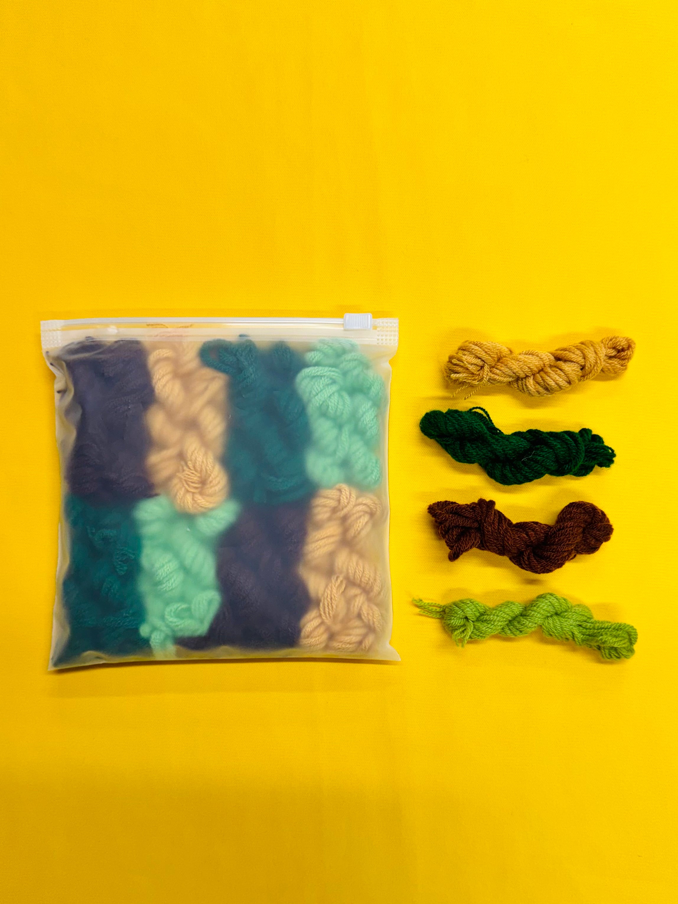 Garden Patch - Locker Hooking kit for beginners